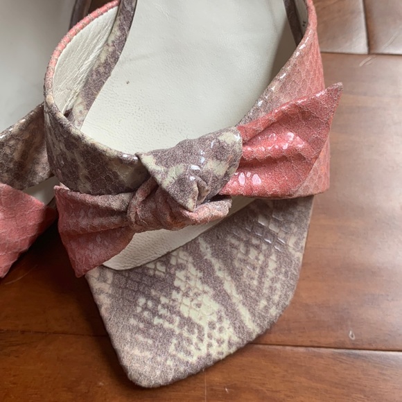Stuart Weitzman kitten heal 2.5 inch pink gray bow snake print 8 leather sole - Picture 2 of 13